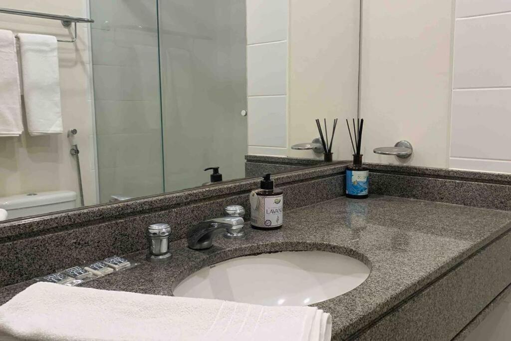 Apartamento Praticidade E Conforto - Em - Aeroporto De Congonhas -h1915 *